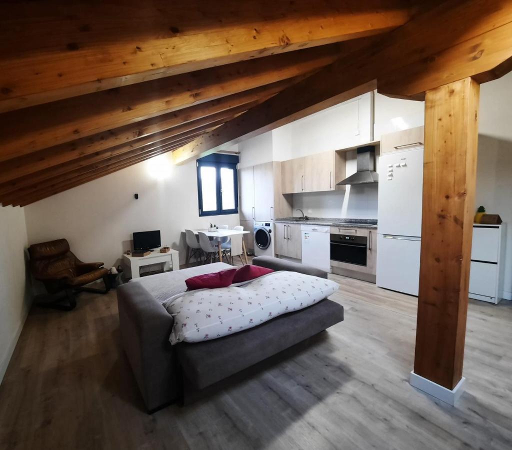 Preciosos Apartamentos A 15 Minutos De Comillas Periedo Εξωτερικό φωτογραφία